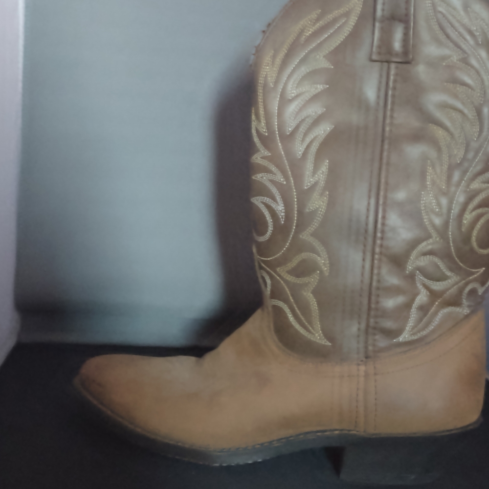 Brown Western Cowboy Boots - Picture 2 of 8